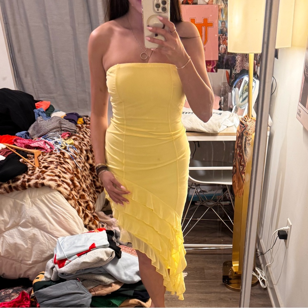 Amazon Strapless Yellow Dress